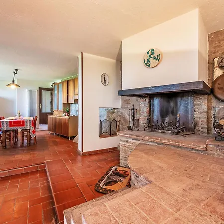 I Tre Castagni By Interhome * Greppoleschieto